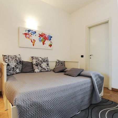Duomo 2 Apartment Milan Exterior photo