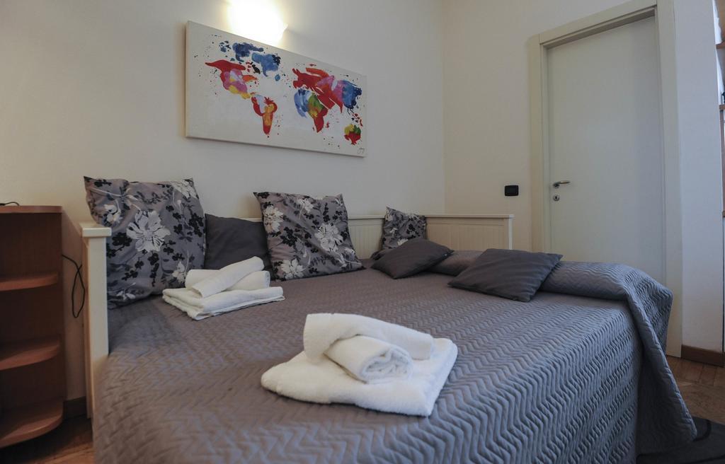 Duomo 2 Apartment Milan Exterior photo