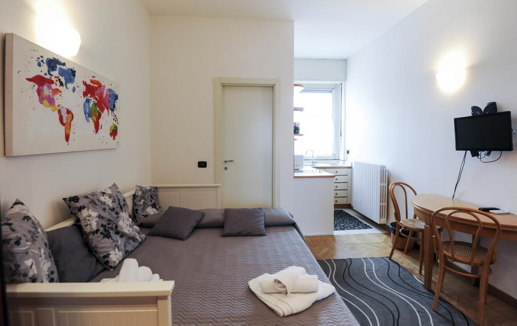 Duomo 2 Apartment Milan Exterior photo
